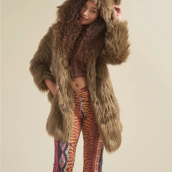 SPIRIT HOODS ASH WOLF CLASSIC FAUX FUR COAT - Picture 3 of 10